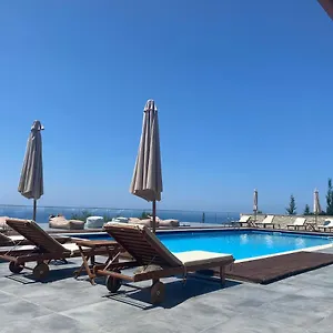 Relax 4* Dhermi